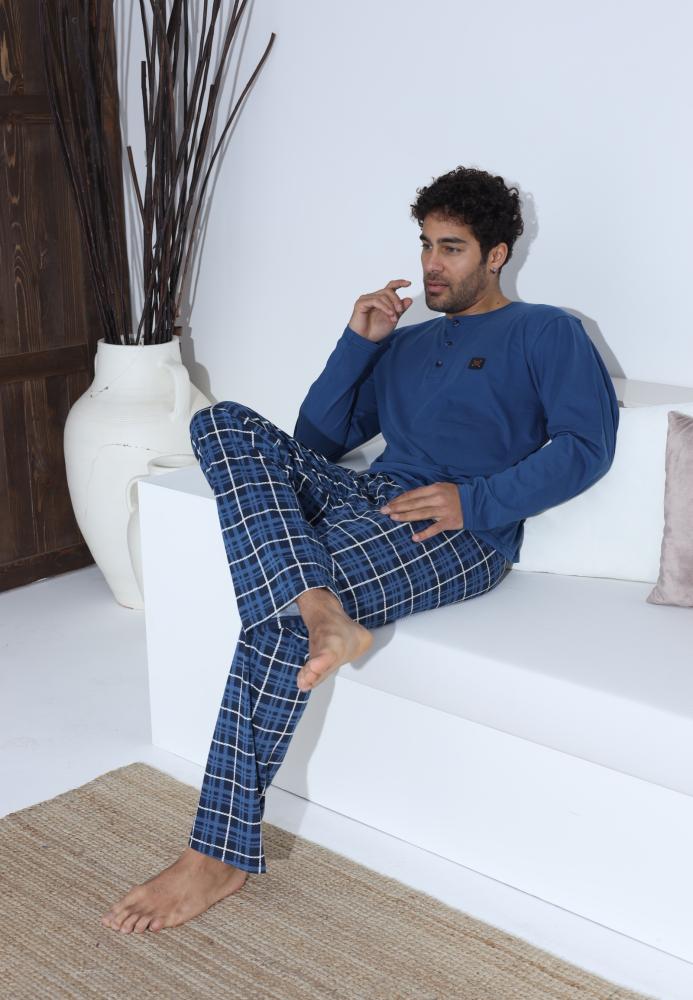 Pijama Barbati ,Maneca si Pantaloni Lungi,Culoare Albastru cu Alb ,Engros